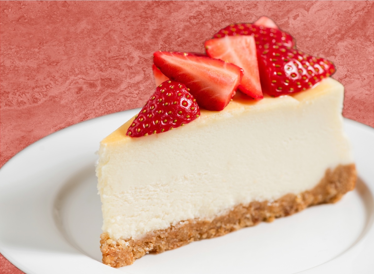Strawberry cheesecake best desserts chain restaurants chefs